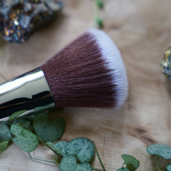 Finishing touch brush