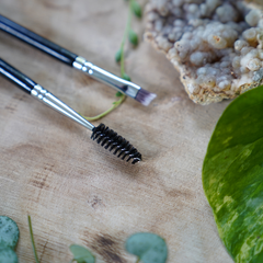 Eyebrow brush set