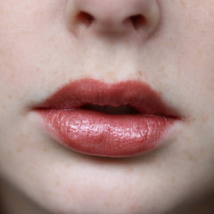 653 Lip Gloss Silky Seduction