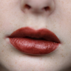 696 Lipstick Merlot Magic