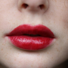 701 Lipstick Radiant Red